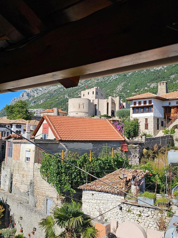 Hotel Castle - Inside,Voga Guesthause Krujë Exterior foto